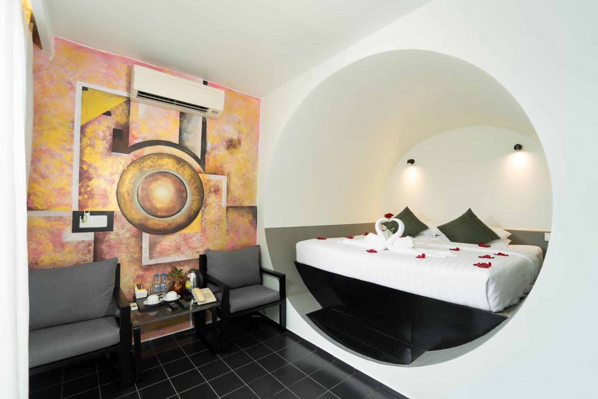 Tunnel Urban Retreat Hotel Siem Reap Exterior photo