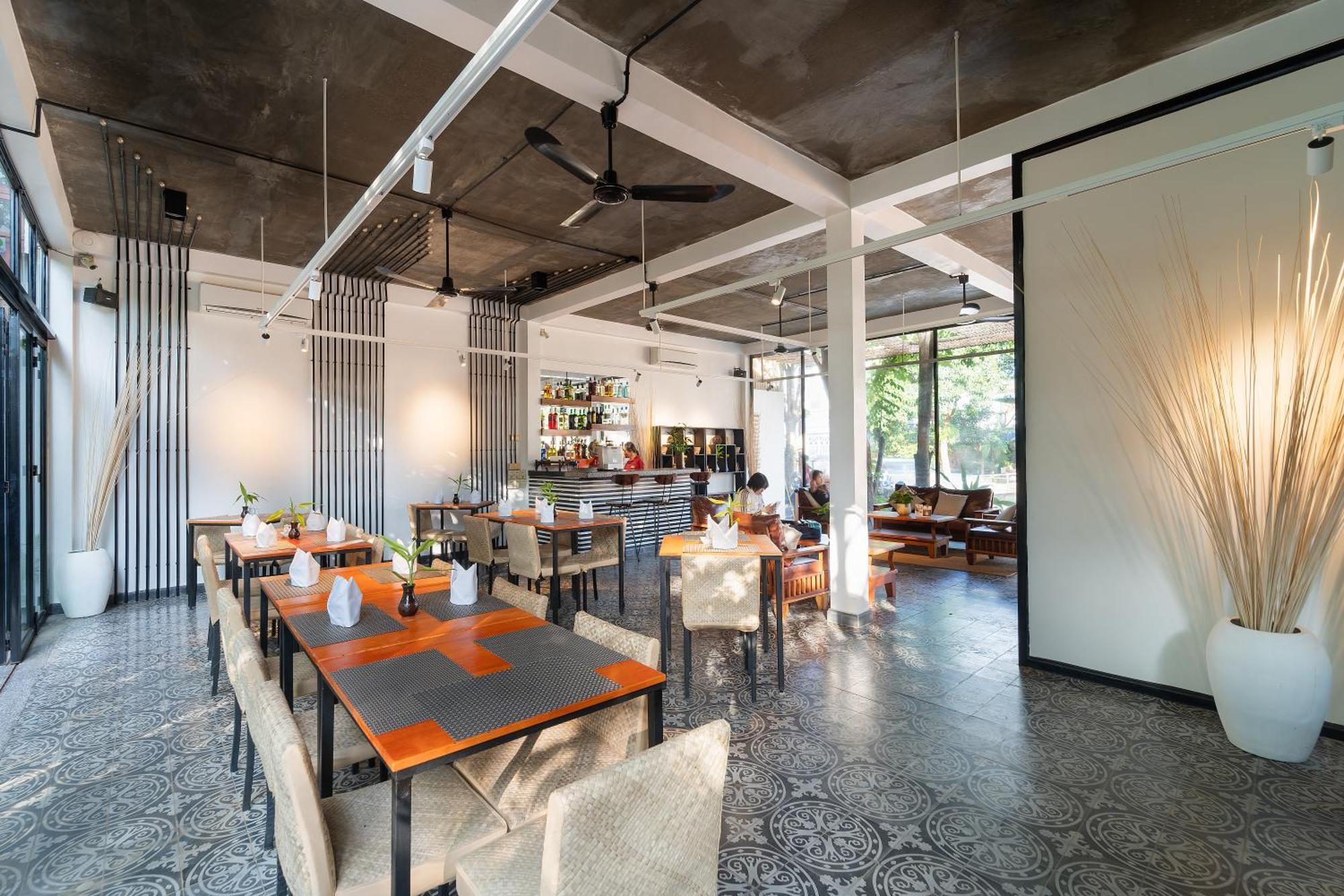 Tunnel Urban Retreat Hotel Siem Reap Exterior photo